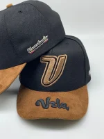 Boné VZLA Premium Preto e Marrom — Edição Venezolandia - Imagem 2